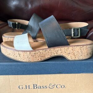 G.H. Bass & Co. Women's Black and white cork Sandals size 8 women